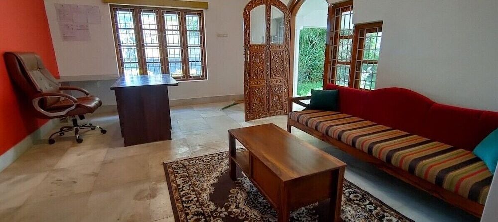 Ути: Myspace Holiday Inn - Ooty