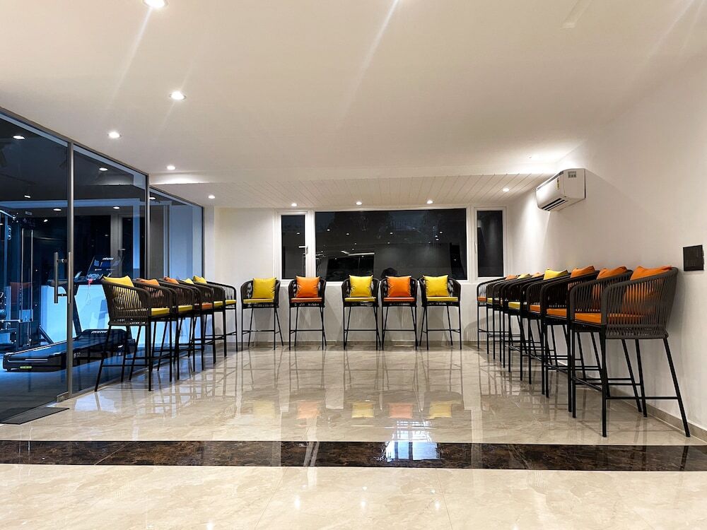 Гуруграм: AVA Hotels & Corporates Millennium City