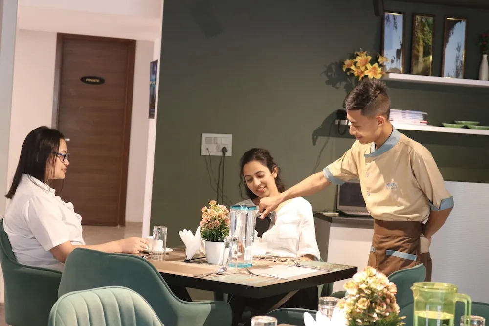 Гуруграм: AVA Hotels & Corporates Millennium City