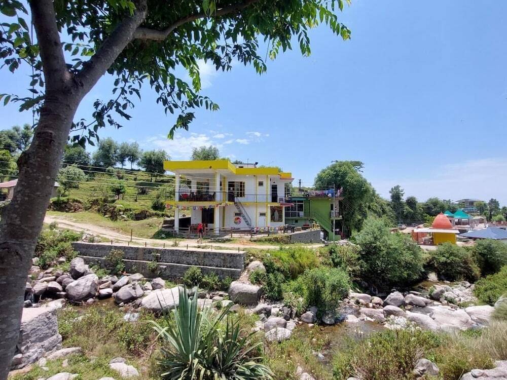 Бир: The Lost Hostels-Bir - Landing Site