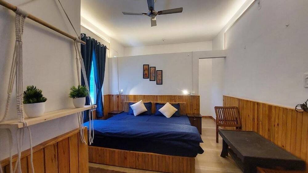 The Lost Hostels-Bir - Landing Site — фото 3