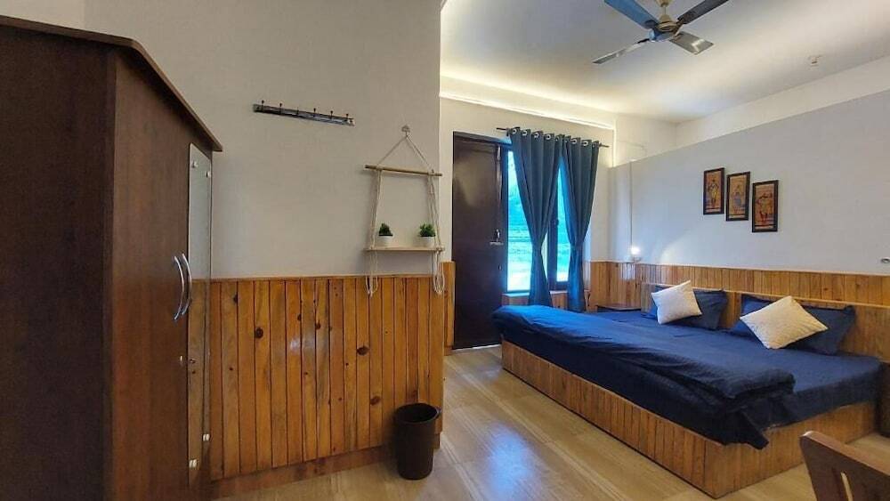 The Lost Hostels-Bir - Landing Site — фото 4