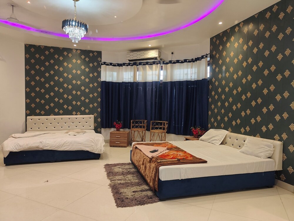 Праяградж: Maujis Villa And Guest House