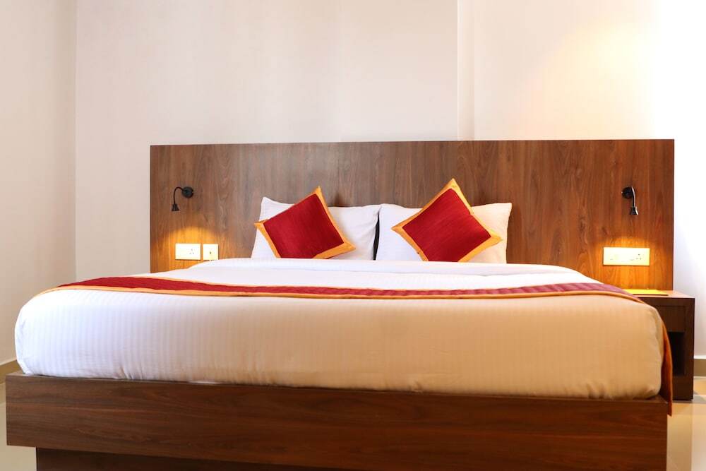 Вайпин: Hotel Seven Lights