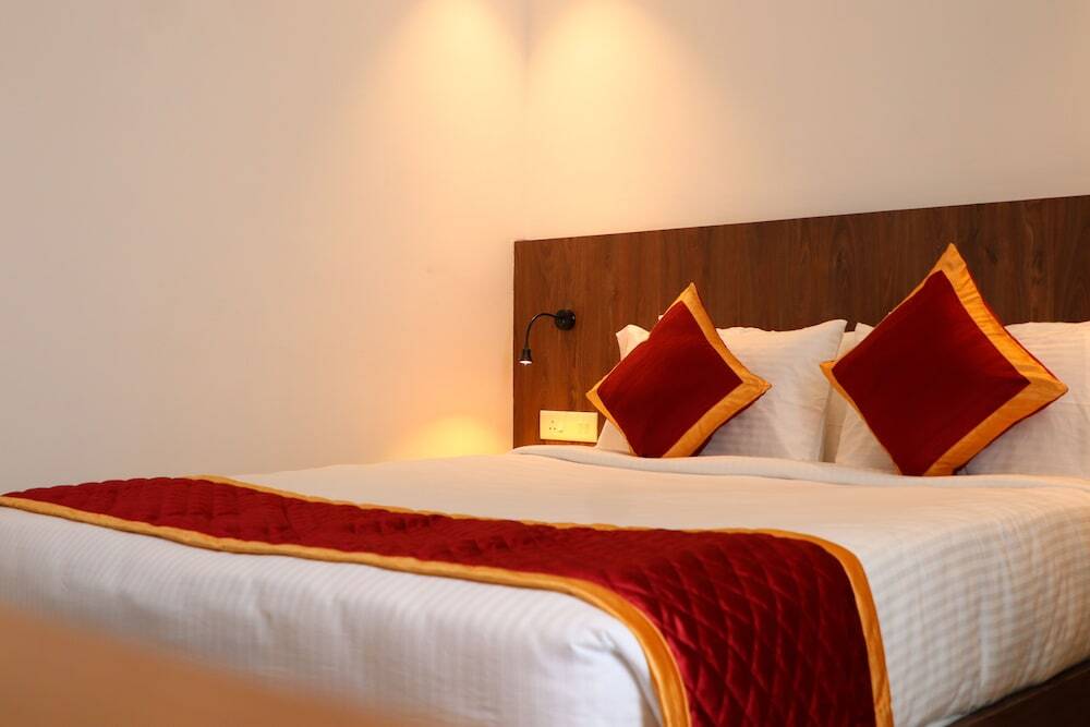 Вайпин: Hotel Seven Lights