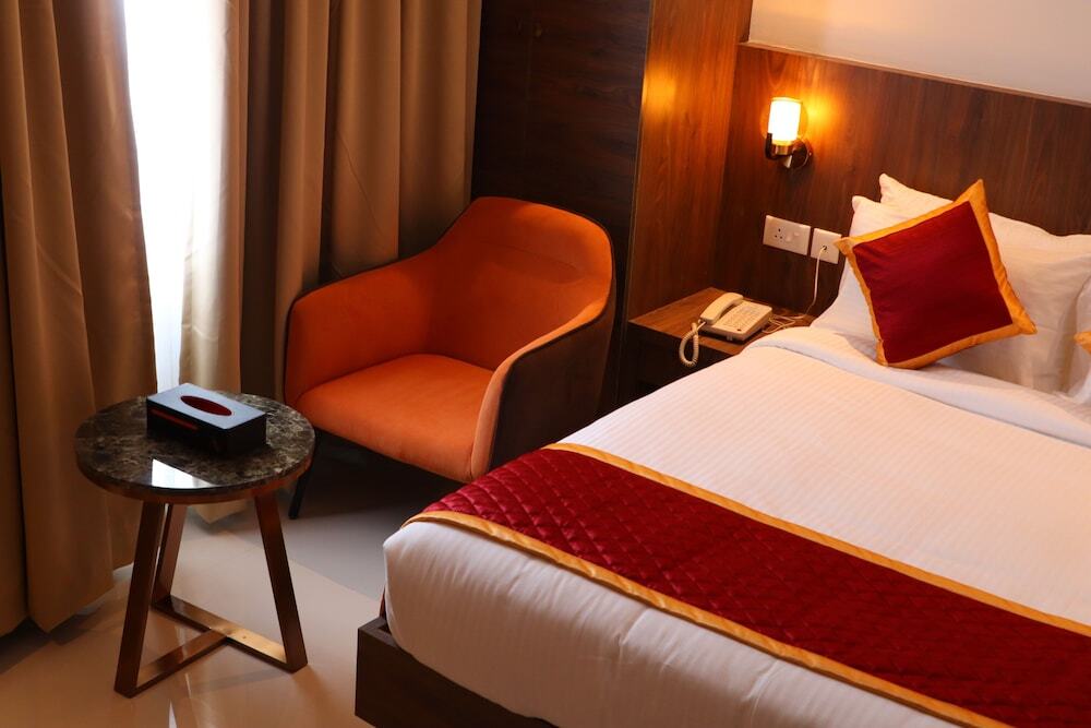 Вайпин: Hotel Seven Lights
