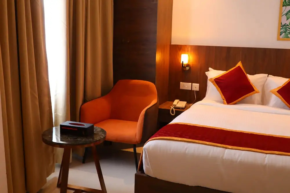Вайпин: Hotel Seven Lights