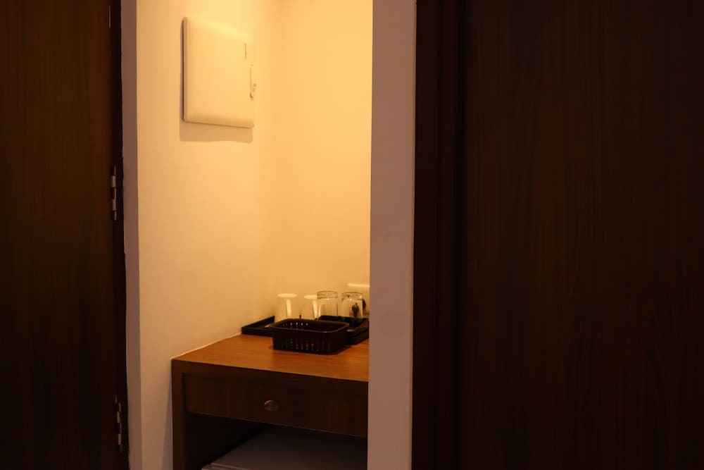 Вайпин: Hotel Seven Lights