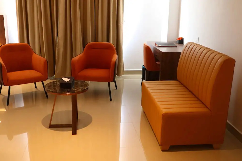 Вайпин: Hotel Seven Lights