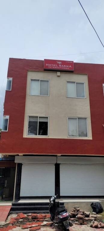 Индаур: Hotel Sarika International
