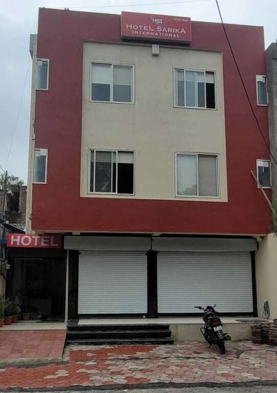 Индаур: Hotel Sarika International