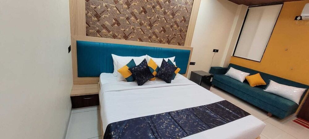 Индаур: Hotel Sarika International