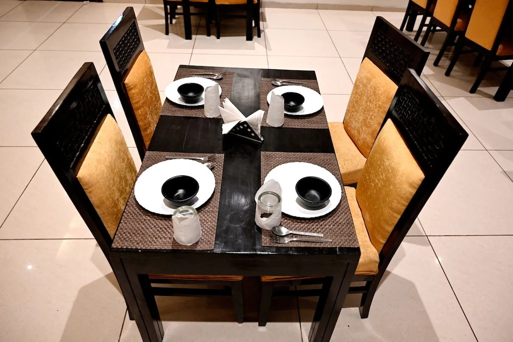 Рева: Hotel Badrika Inn
