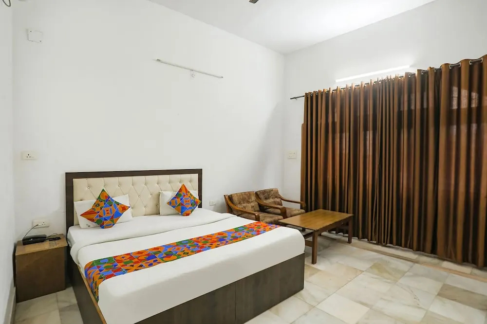 Варанаси: Fabexpress Prashansa Palace