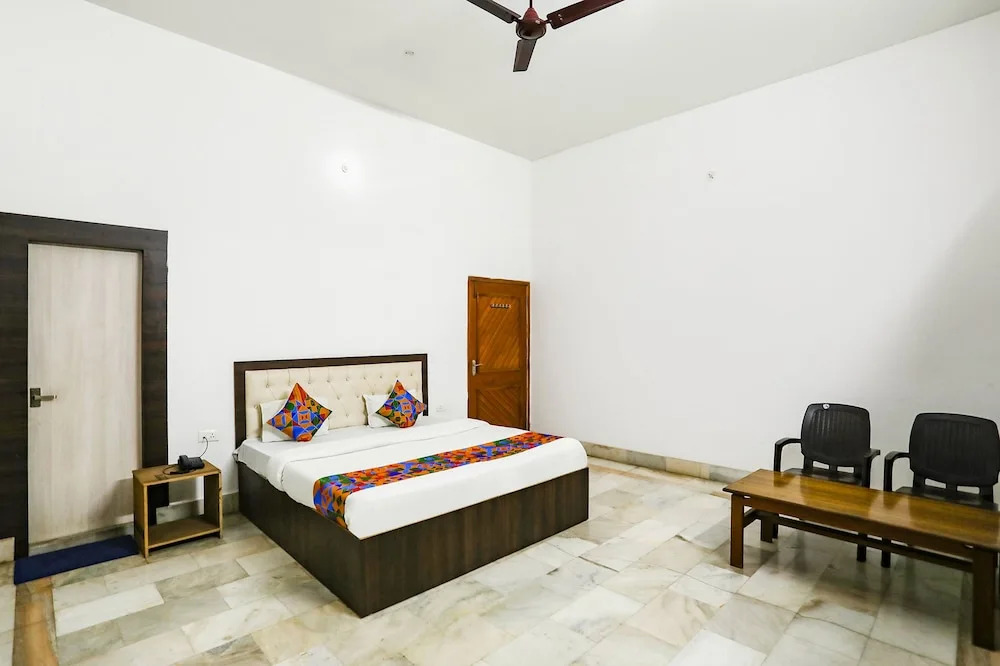 Варанаси: Fabexpress Prashansa Palace