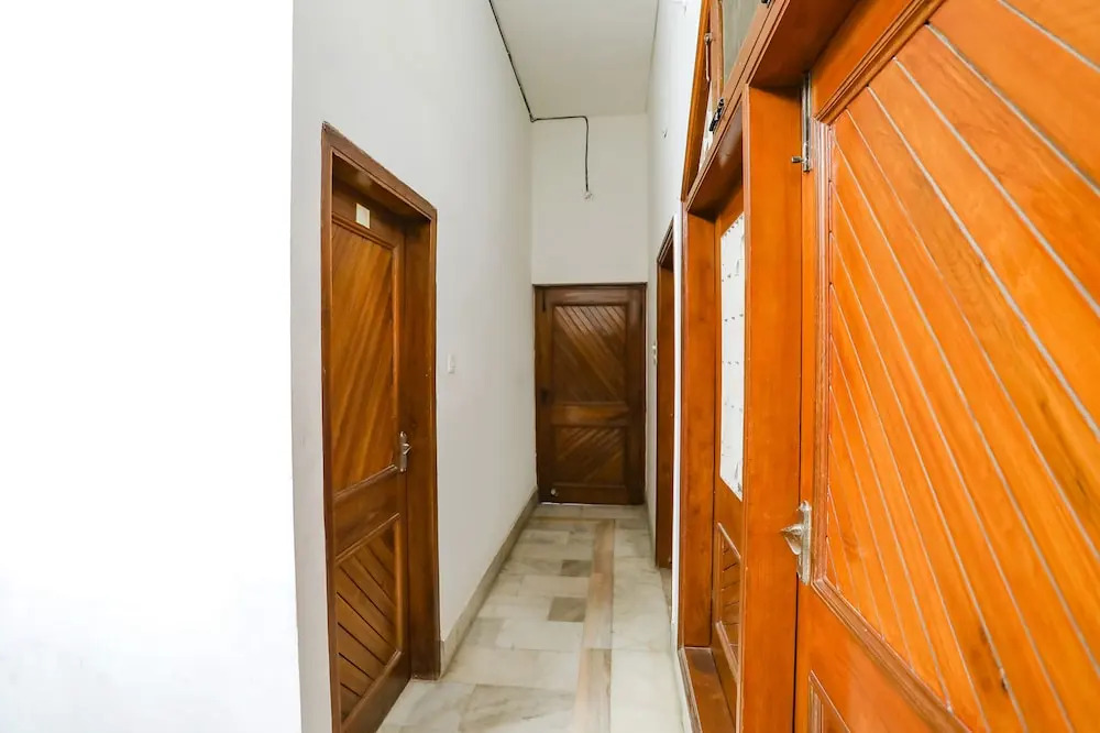 Варанаси: Fabexpress Prashansa Palace