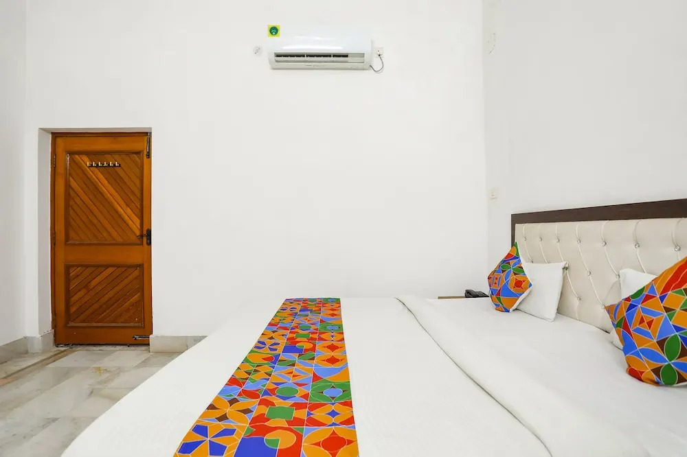 Варанаси: Fabexpress Prashansa Palace