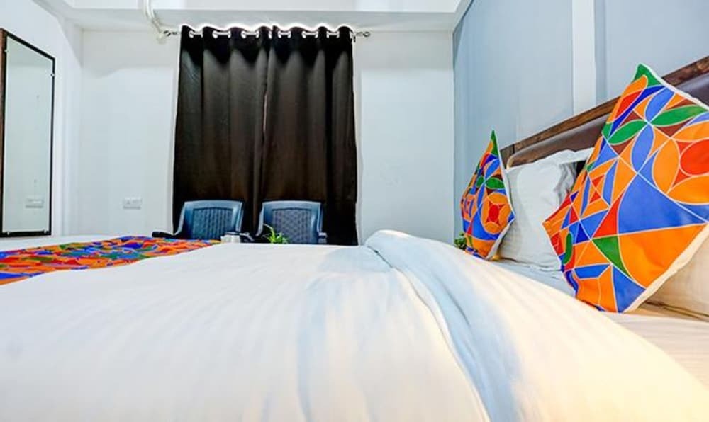 Вакад: FabHotel Ambience Executive
