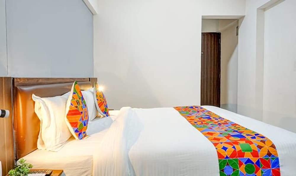 Вакад: FabHotel Ambience Executive