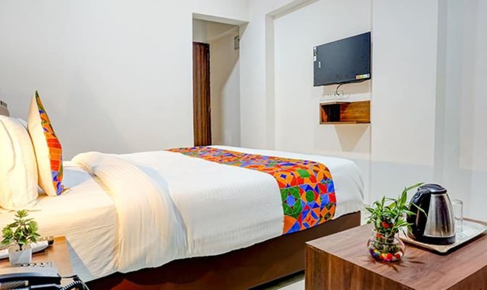 Вакад: FabHotel Ambience Executive