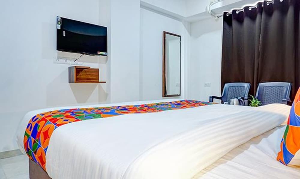 Вакад: FabHotel Ambience Executive