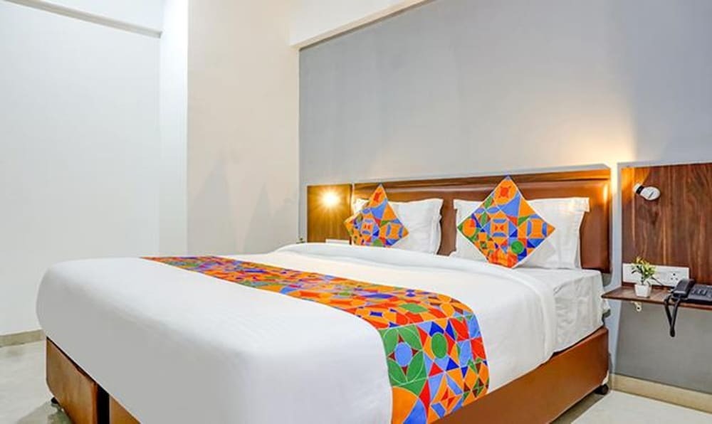 Вакад: FabHotel Ambience Executive