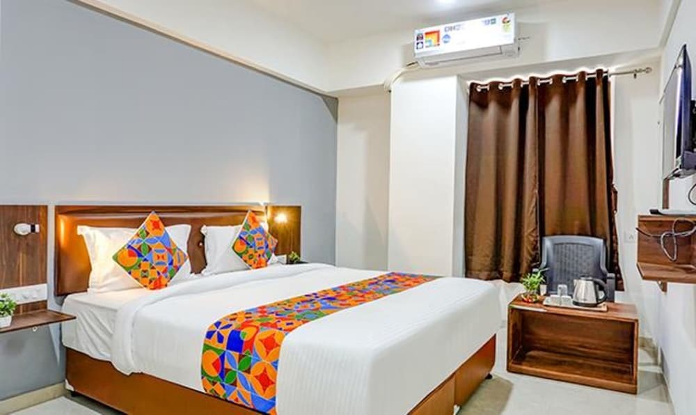 Вакад: FabHotel Ambience Executive