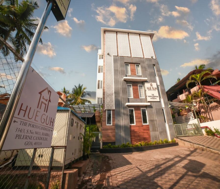 Верем: HUE GUH The Porto Candolim