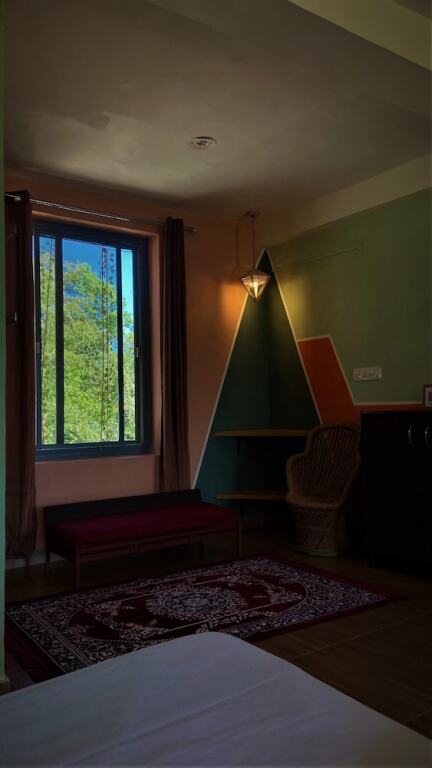 Бир: The Hidden Garden Bir