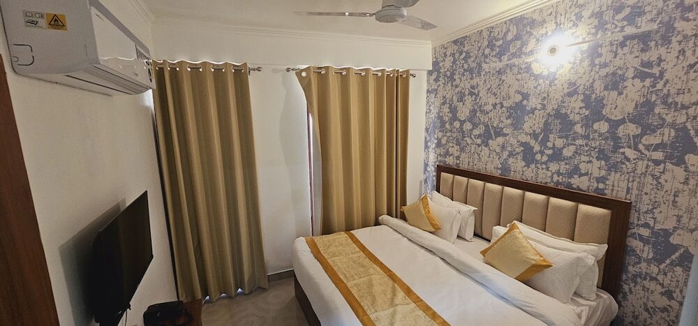 Вриндаван: The Grand ND Resort