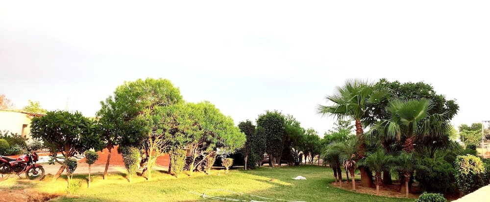 Вриндаван: The Grand ND Resort