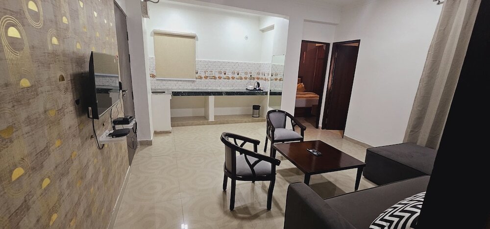 Вриндаван: The Grand ND Resort