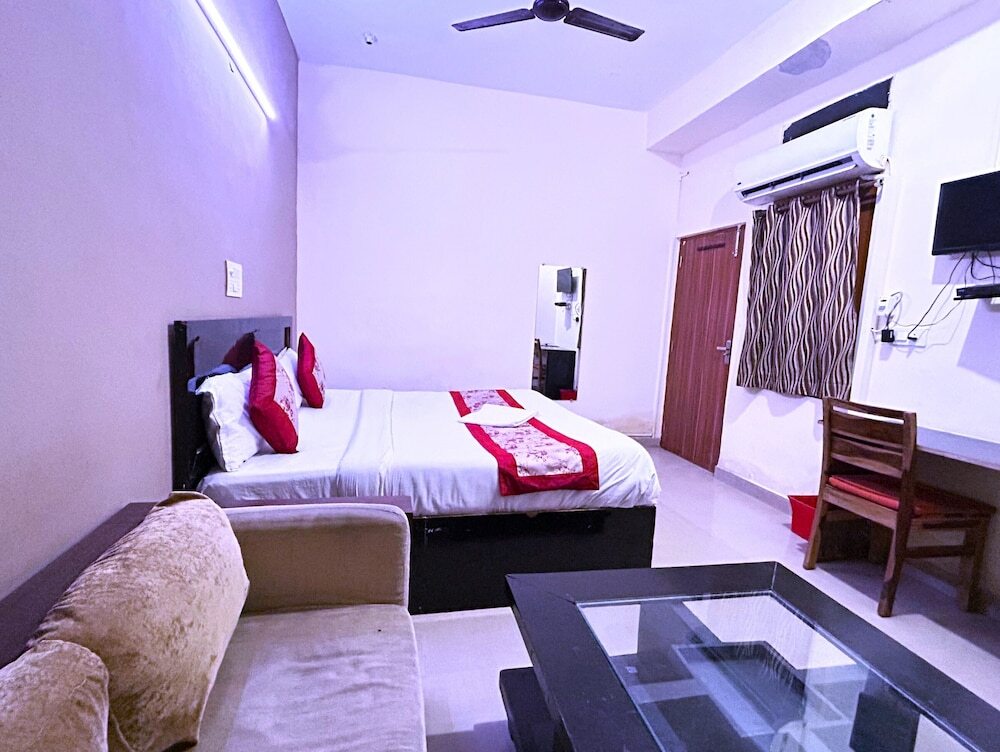 Нойда: Mehak Palace