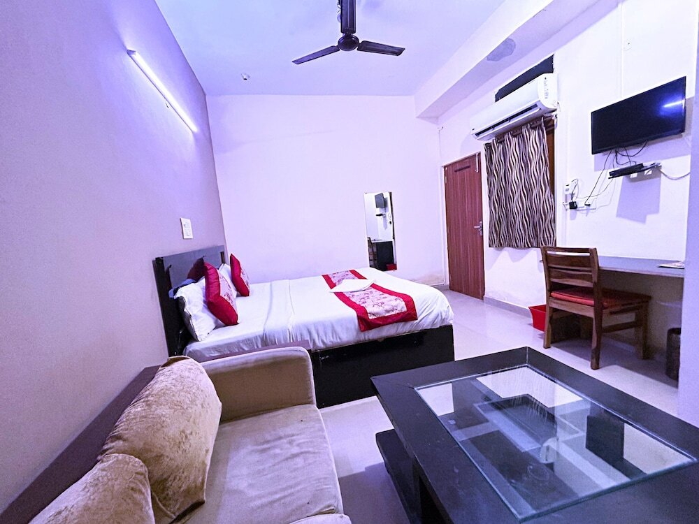 Нойда: Mehak Palace