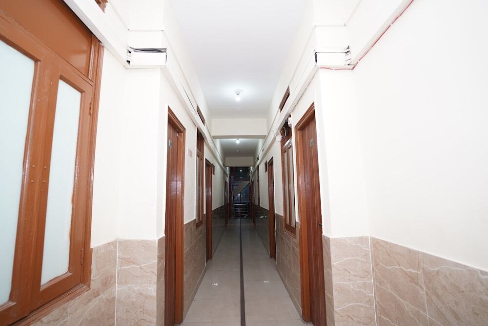 Нойда: Mehak Palace