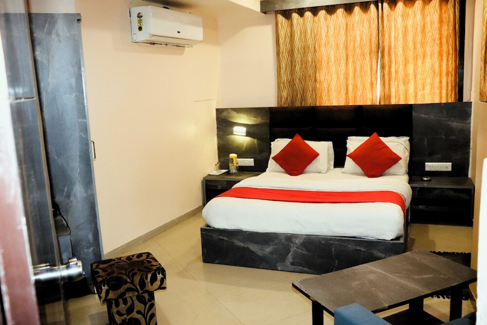 Гандхинагар: Hotel Vrundavan