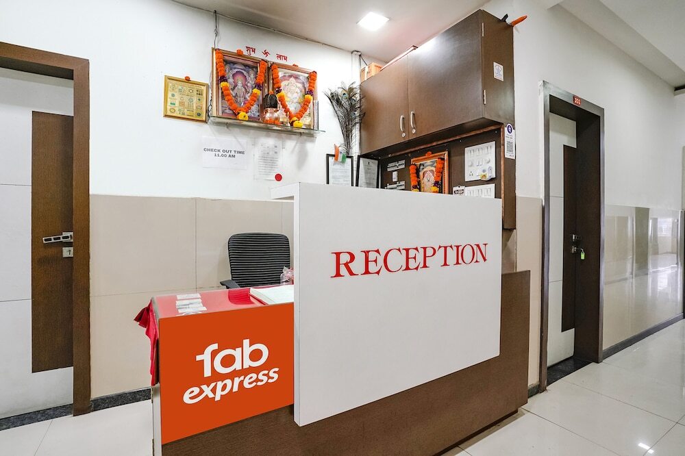 Нашик: Fabexpress Sai Lodging
