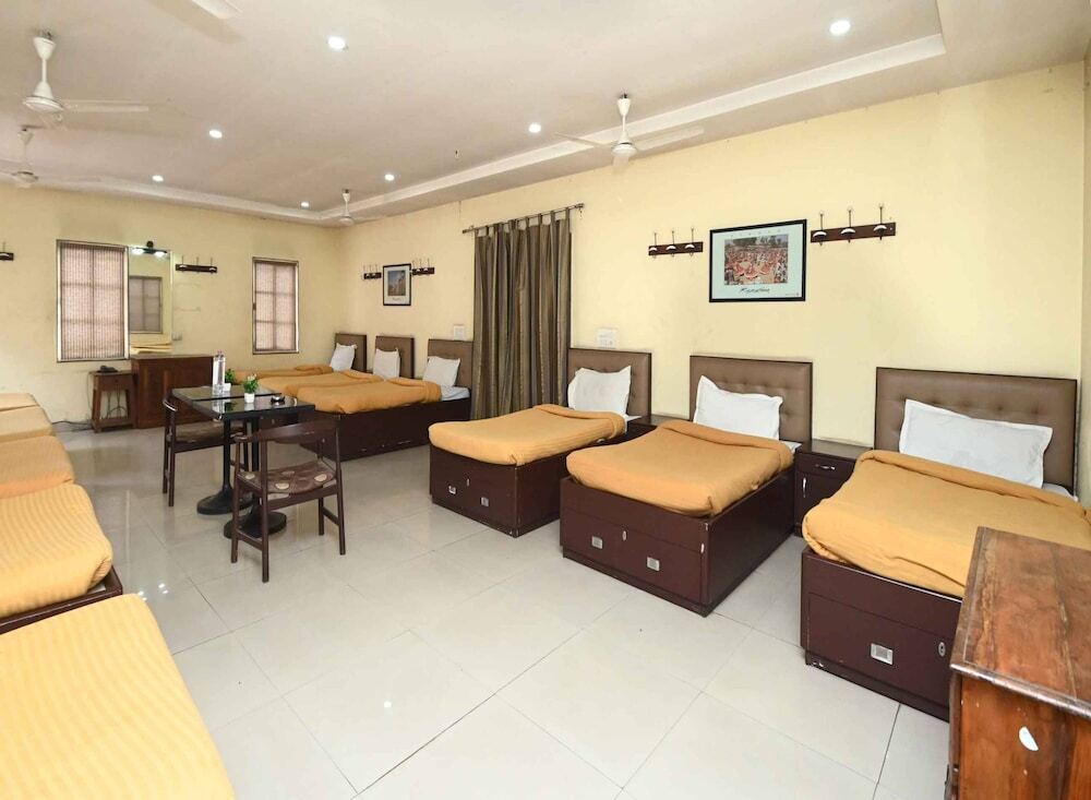 Джайпур: Golden Days Resort and Spa