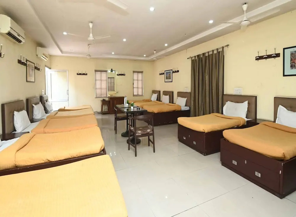 Джайпур: Golden Days Resort and Spa