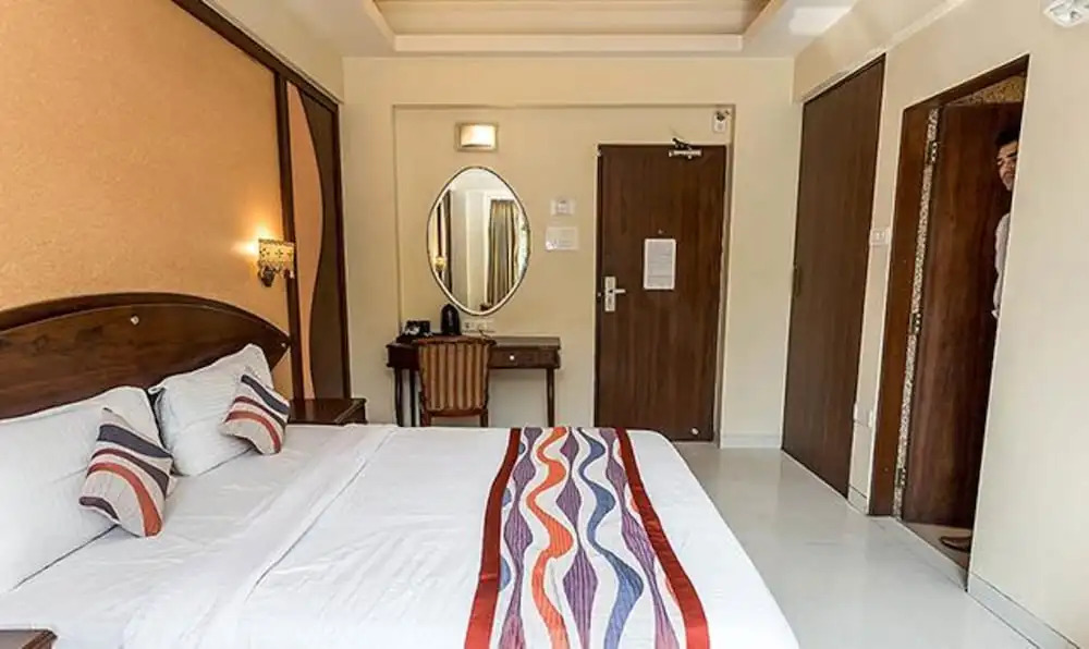 Мумбаи: Fabhotel Poco Loco