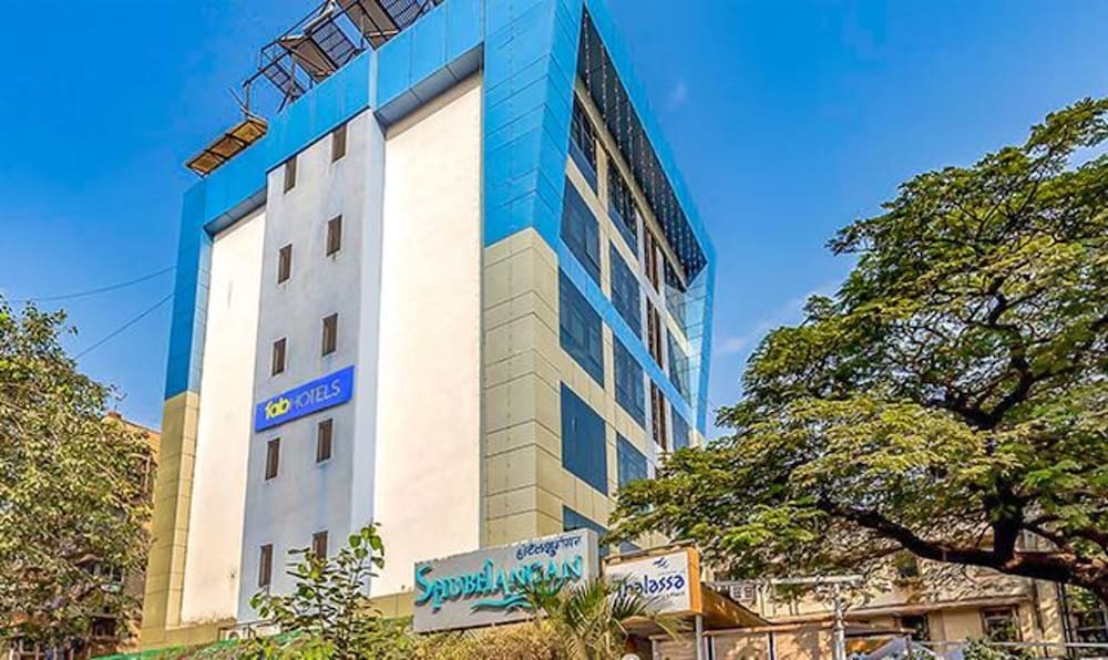 Мумбаи: Fabhotel Poco Loco