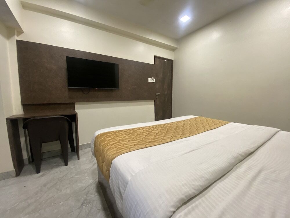 Мумбаи: Hotel B Town