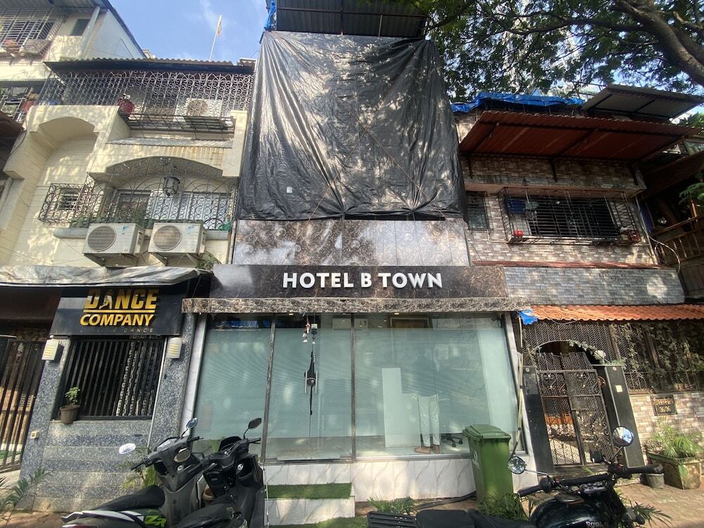 Мумбаи: Hotel B Town