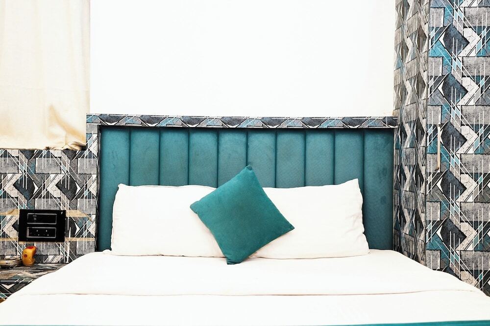 Мумбаи: Hotel Versova Inn