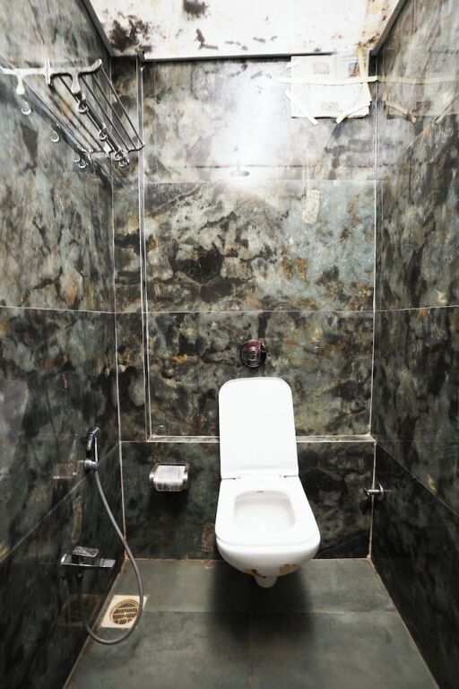 Мумбаи: Hotel Versova Inn