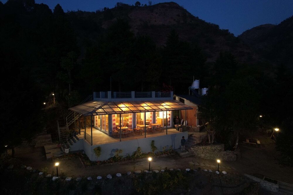 Наинитал: amã Stays & Trails Godhuli Surai, Naukuchiatal