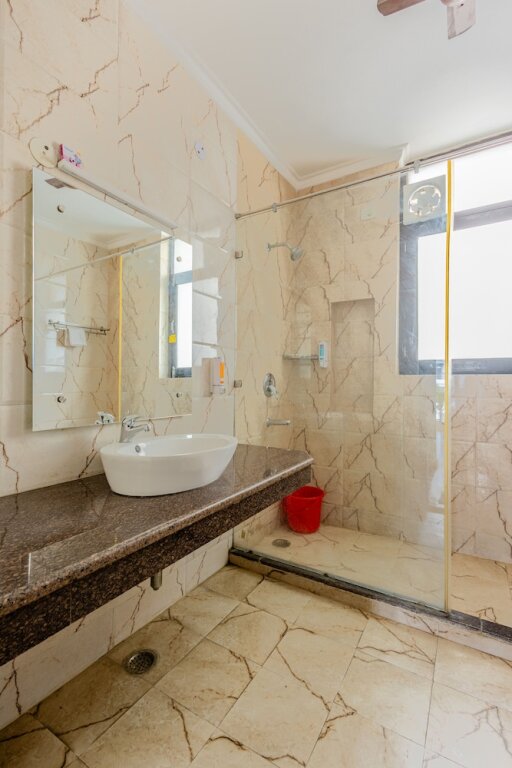 Гуруграм: Lime Tree Hotel Golf Course Road Sec-43