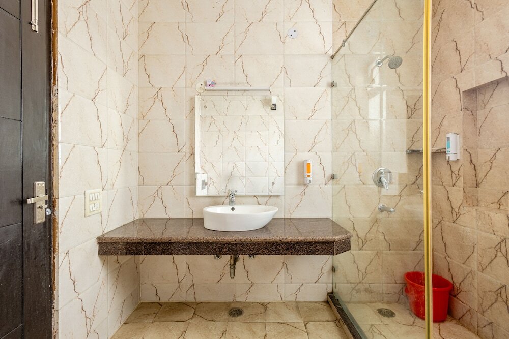 Гуруграм: Lime Tree Hotel Golf Course Road Sec-43