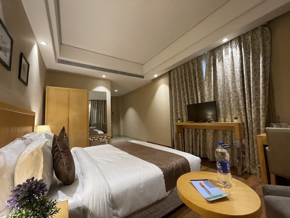 Гуруграм: Saltstayz Coroprate Suites - Golf Course