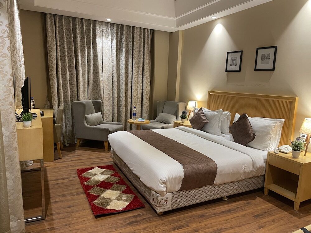 Гуруграм: Saltstayz Coroprate Suites - Golf Course